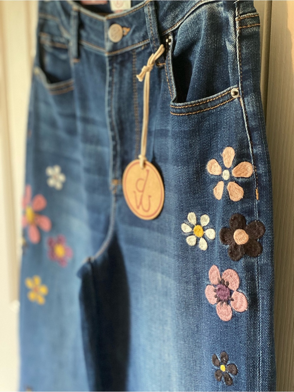 Women’s DRIFTWOOD Carlie Wide Leg Dark Blue Floral Embroidered Jeans Size 6 - Picture 5 of 11